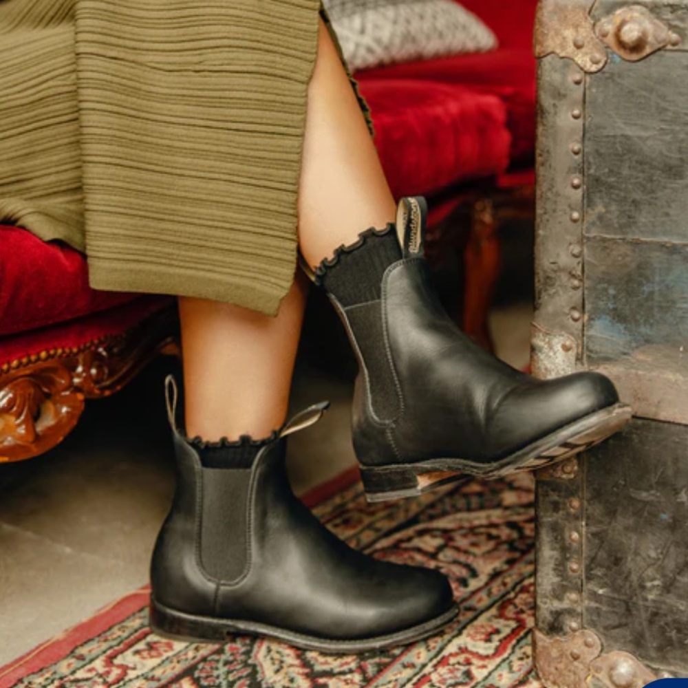 Blundstones Black Women’s Heritage Chelsea Boots #153